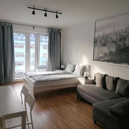 Brand New Studio Apartment #71 With Free Secure Parking In The Center Prag Exteriör bild