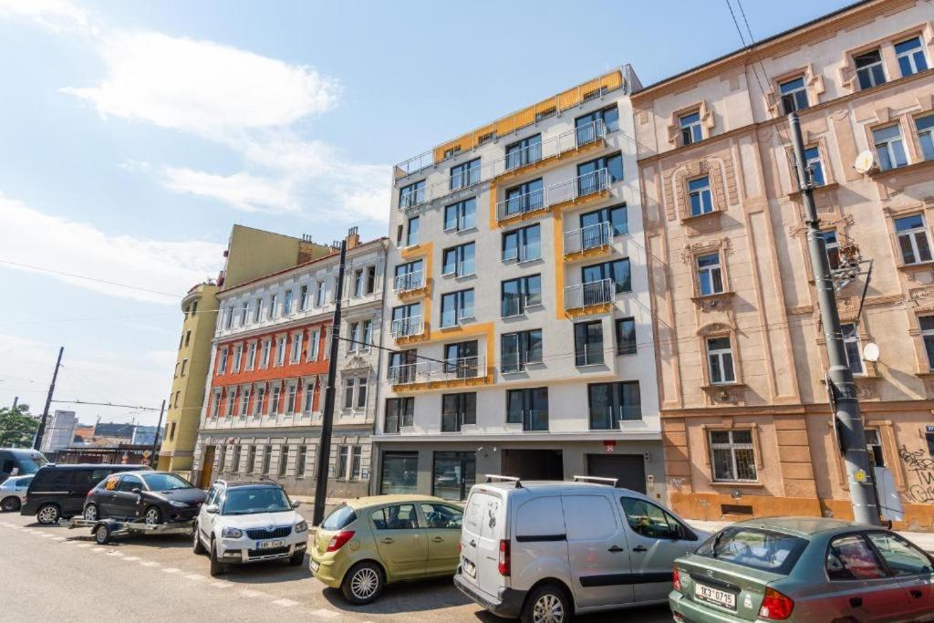 Brand New Studio Apartment #71 With Free Secure Parking In The Center Prag Exteriör bild